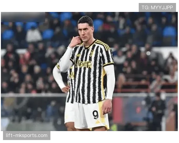 弗拉霍维奇关键进球助球队逆转取胜，状态回暖引关注