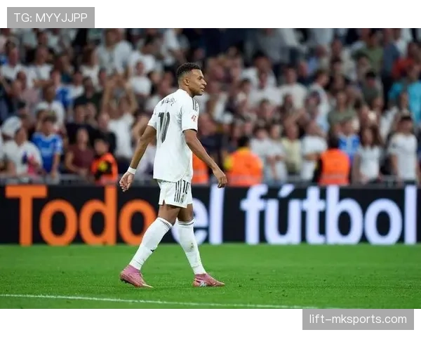 姆巴佩状态回暖率队逆转，法国队近期赛事表现稳健